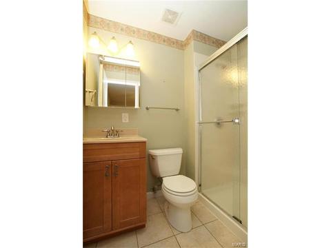 889 Parma Dr, Ballwin, MO 63021 photo 14