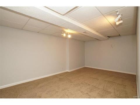 889 Parma Dr, Ballwin, MO 63021 photo 22