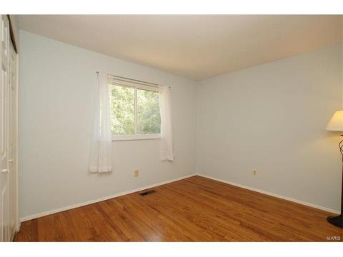 889 Parma Dr, Ballwin, MO 63021 photo 15