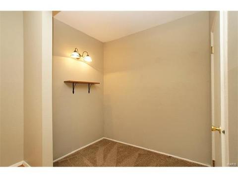 889 Parma Dr, Ballwin, MO 63021 photo 12