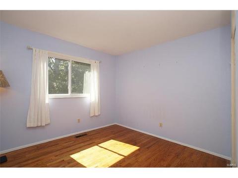889 Parma Dr, Ballwin, MO 63021 photo 16