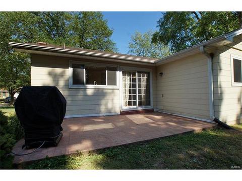 889 Parma Dr, Ballwin, MO 63021 photo 24