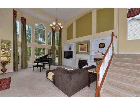 718 Cooper Way Dr, O'fallon, MO 63368 photo 2