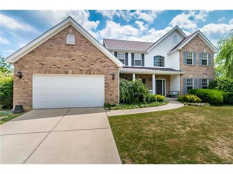 376 Remington Way Dr, Ballwin, MO 63021 photo 2