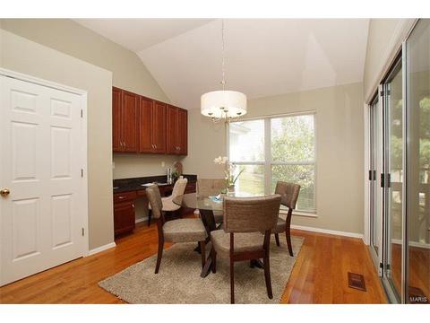 950 Timber Glen Ln, Ballwin, MO 63021 photo 13