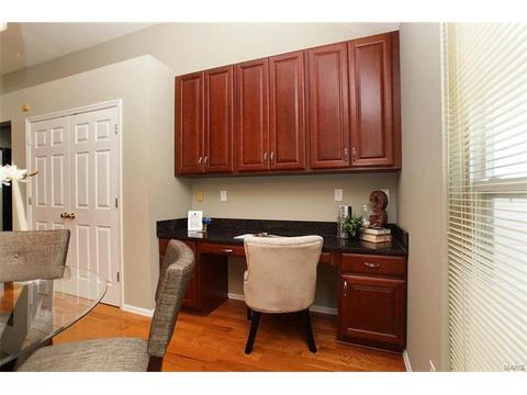 950 Timber Glen Ln, Ballwin, MO 63021 photo 11