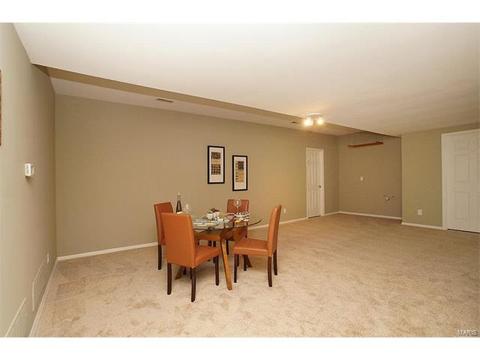 950 Timber Glen Ln, Ballwin, MO 63021 photo 6