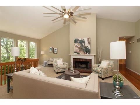 950 Timber Glen Ln, Ballwin, MO 63021 photo 7