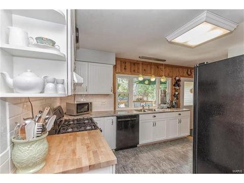 320 Aspen Village Dr, Ballwin, MO 63021 photo 8