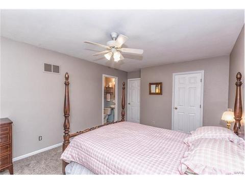 320 Aspen Village Dr, Ballwin, MO 63021 photo 16