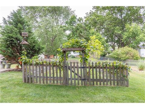 320 Aspen Village Dr, Ballwin, MO 63021 photo 24