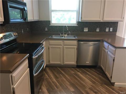 864 Hardcastle Dr, O'fallon, MO 63366 photo 8