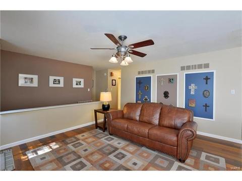 935 Napoli Dr, Ballwin, MO 63021 photo 7