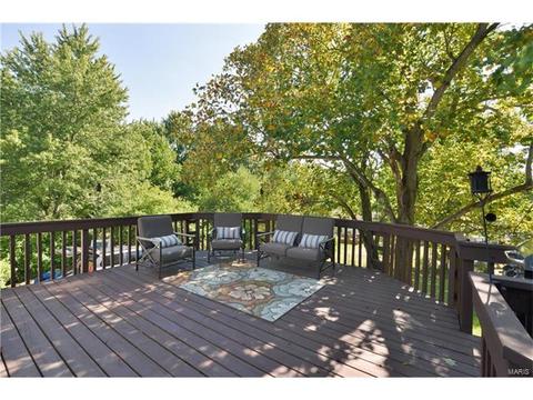 935 Napoli Dr, Ballwin, MO 63021 photo 2