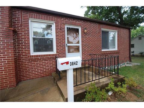 3842 Brown Rd, Saint Louis, MO 63134 photo 2