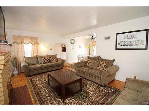 3842 Brown Rd, Saint Louis, MO 63134 photo 5