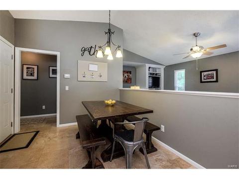 1042 Treetop Trail Dr, Ballwin, MO 63021 photo 7