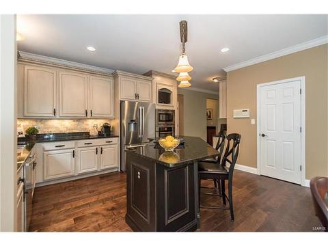 720 Arbor Chase Dr, Ballwin, MO 63021 photo 14