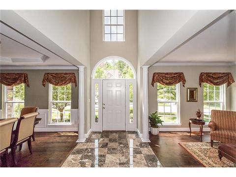 720 Arbor Chase Dr, Ballwin, MO 63021 photo 3