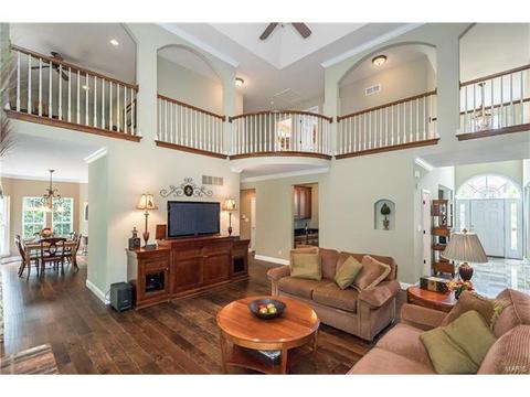 720 Arbor Chase Dr, Ballwin, MO 63021 photo 9