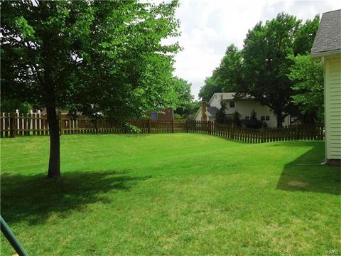 730 Stone Cyn, Ballwin, MO 63021 photo 4