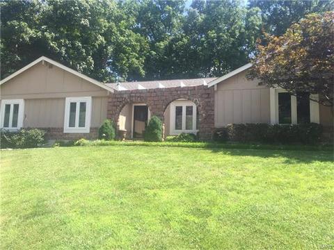 1908 Rustic Oak Rd, Chesterfield, MO 63017 photo 2