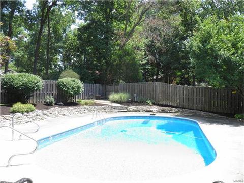 1908 Rustic Oak Rd, Chesterfield, MO 63017 photo 4
