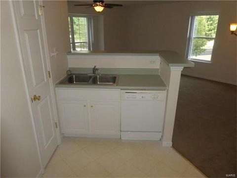 1626 Forest Springs Ln #A, Ballwin, MO 63021 photo 8