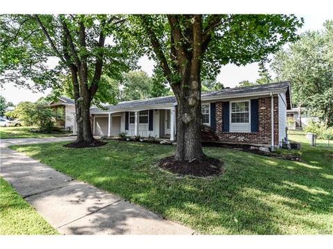 513 Arborwood Dr, Ballwin, MO 63021 photo 1