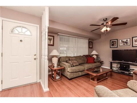 513 Arborwood Dr, Ballwin, MO 63021 photo 3