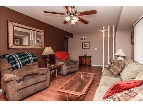 513 Arborwood Dr, Ballwin, MO 63021 photo 6