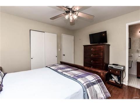 513 Arborwood Dr, Ballwin, MO 63021 photo 12