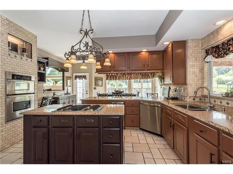 628 Loughmor Pass, Weldon Spring, MO 63304 photo 15