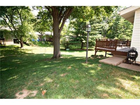 531 Blazedwood Dr, Ballwin, MO 63021 photo 24
