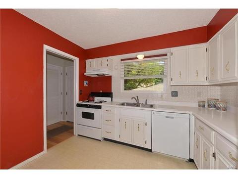 718 Knickerbacker Dr, Ballwin, MO 63021 photo 9