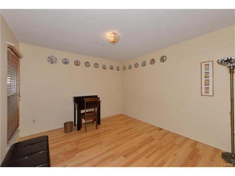 718 Knickerbacker Dr, Ballwin, MO 63021 photo 12