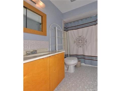 718 Knickerbacker Dr, Ballwin, MO 63021 photo 13