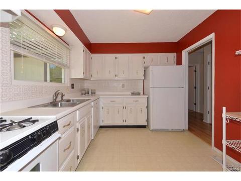 718 Knickerbacker Dr, Ballwin, MO 63021 photo 10