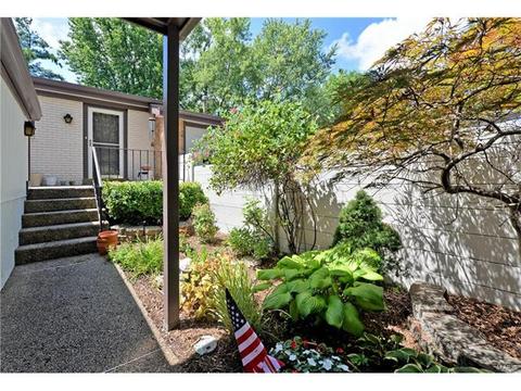 718 Knickerbacker Dr, Ballwin, MO 63021 photo 1