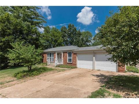 806 Posthorn Dr, Ballwin, MO 63021 photo 1