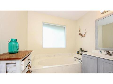 2645 Brook Meadow Ln, O'fallon, MO 63368 photo 12