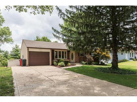 11040 Patsy Dr, Saint Louis, MO 63123 photo 1