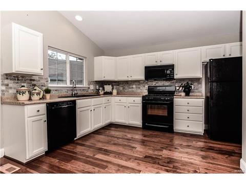 897 Top Notch Ln, Eureka, MO 63025 photo 11