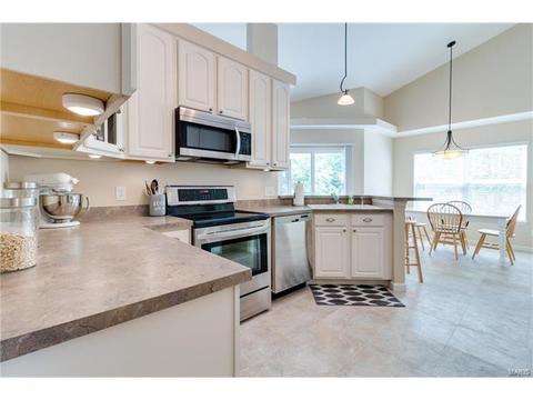 392 Saint Gemma Dr, O'fallon, MO 63366 photo 8