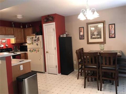 693 Homerun Dr, O'fallon, MO 63366 photo 5