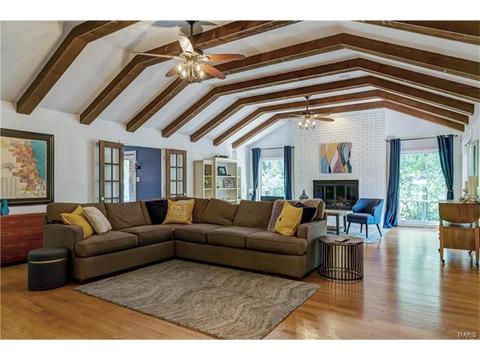 473 Nottingham Dr, Ballwin, MO 63011 photo 2