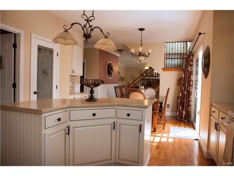 1809 Jacobs Cir, Saint Peters, MO 63376 photo 9