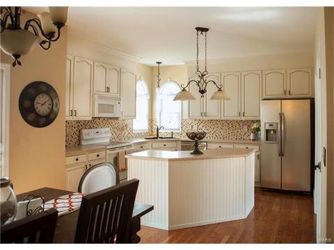 1809 Jacobs Cir, Saint Peters, MO 63376 photo 8