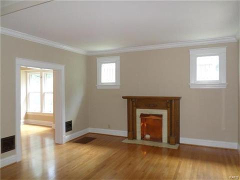 627 Atalanta Ave, Saint Louis, MO 63119 photo 2