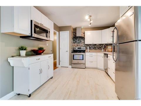719 Montbrook Dr, O'fallon, MO 63366 photo 2